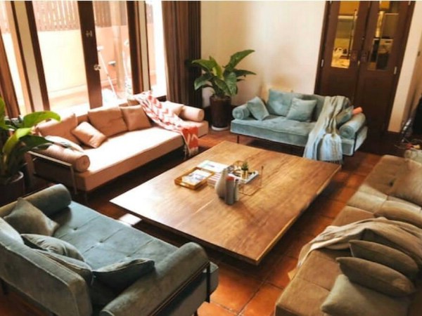 Fully furnished five star house for rent in the heart of Thonglor.